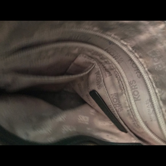 Michael Kors leather shoulder and cross body bag - Picture 7 of 8